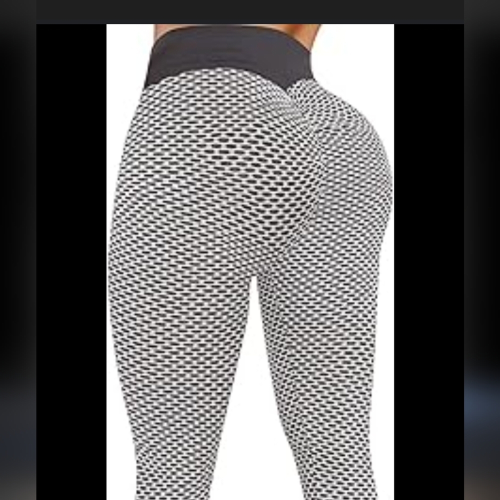 Black and White Patterned Leggings
